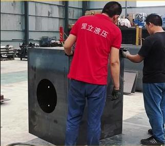 大型液壓站 國立液壓，為機械企業(yè)提供動(dòng)力